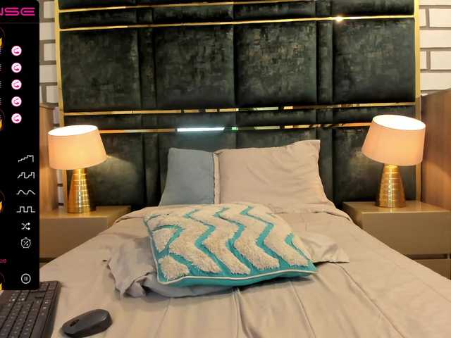 Capturas de pantalla de transmisión MiiaJones