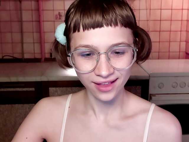 Capturas de pantalla de transmisión MiKiKuu