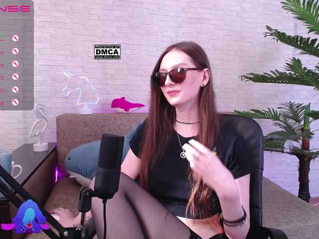 Capturas de pantalla de transmisión RumGirl
