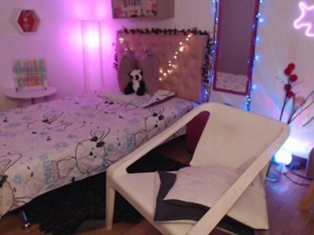 Capturas de pantalla de transmisión Miss-Bonnie