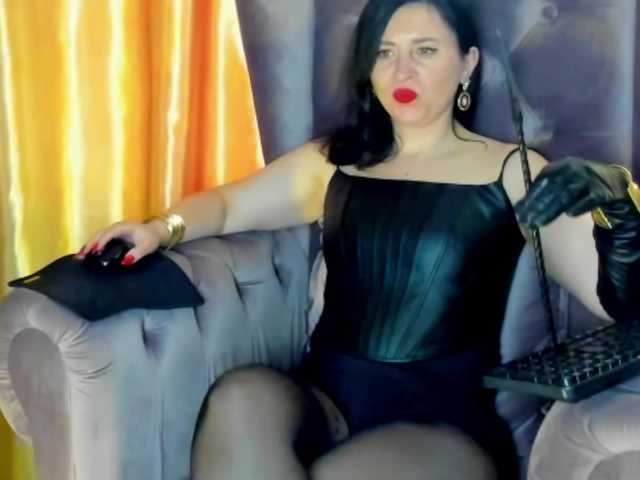 Capturas de pantalla de transmisión LadyLeather