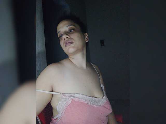 Capturas de pantalla de transmisión mizzkiki