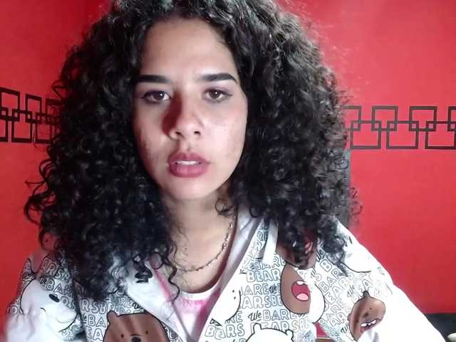 Capturas de pantalla de transmisión MoansMia