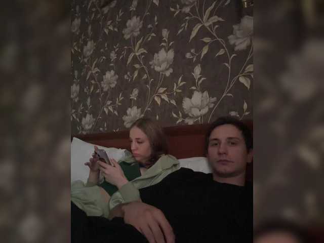 Capturas de pantalla de transmisión Molly-and-Tommy