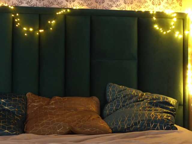 Capturas de pantalla de transmisión MollySkyler