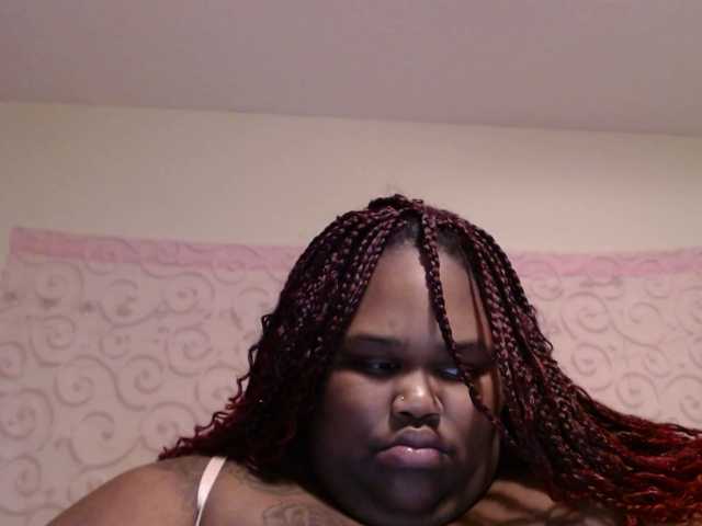 Capturas de pantalla de transmisión Molushyy