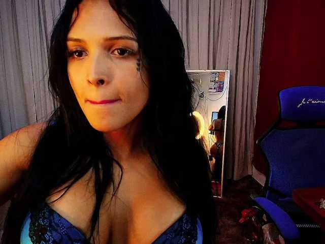 Capturas de pantalla de transmisión MommyJeva