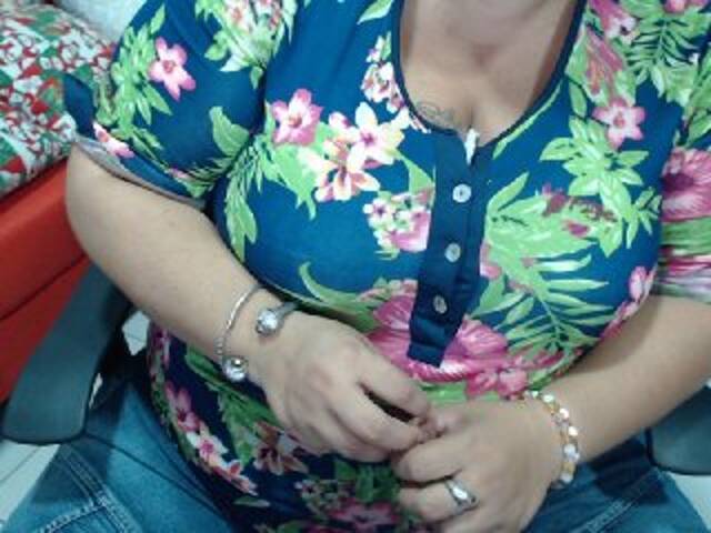 Capturas de pantalla de transmisión monalindagold