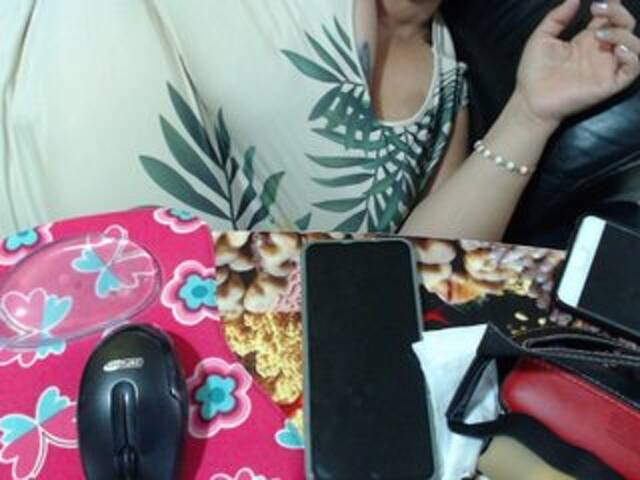 Capturas de pantalla de transmisión monalindagold