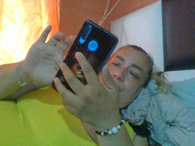 Capturas de pantalla de transmisión monalindagold