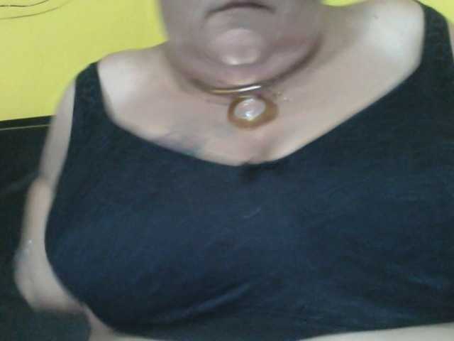 Capturas de pantalla de transmisión monalindagold