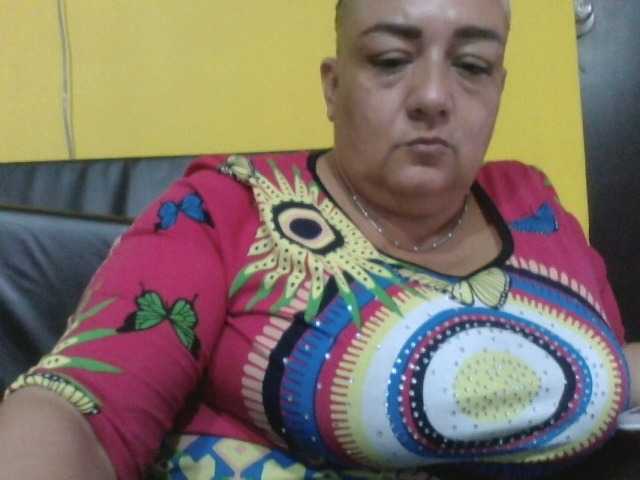 Capturas de pantalla de transmisión monalindagold