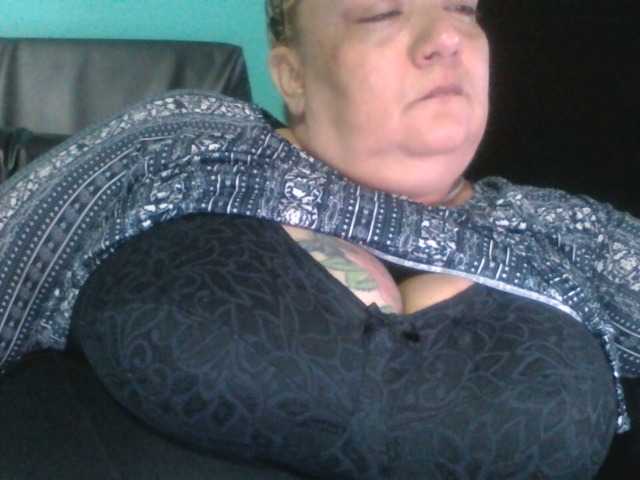 Capturas de pantalla de transmisión monalindagold