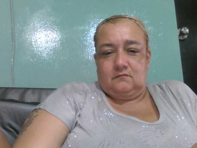 Capturas de pantalla de transmisión monalindagold