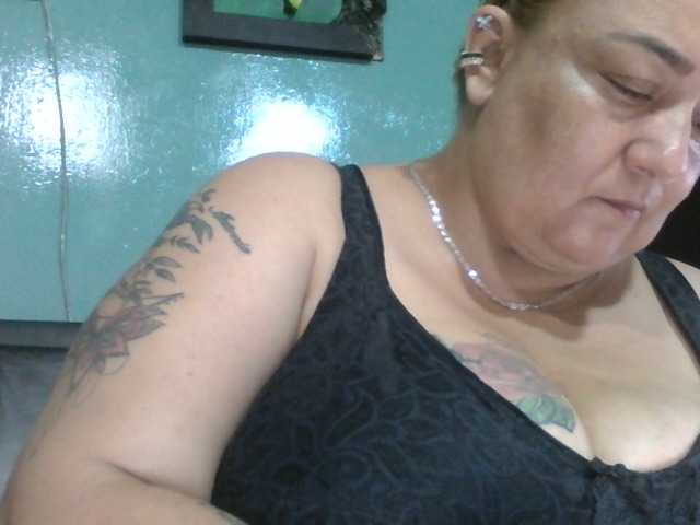 Capturas de pantalla de transmisión monalindagold