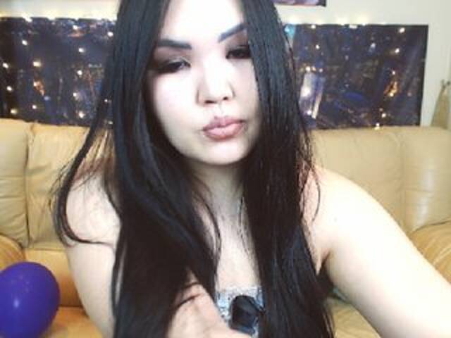 Capturas de pantalla de transmisión Monicasilly