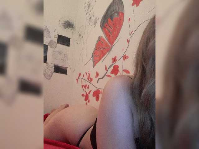 Capturas de pantalla de transmisión moongirl