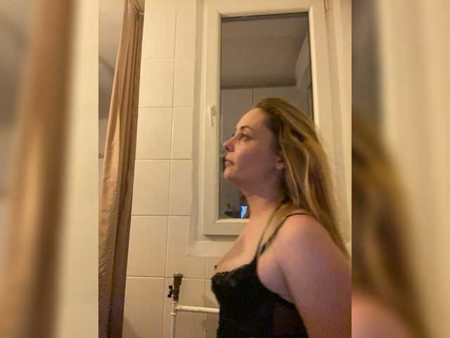 Capturas de pantalla de transmisión moongirl