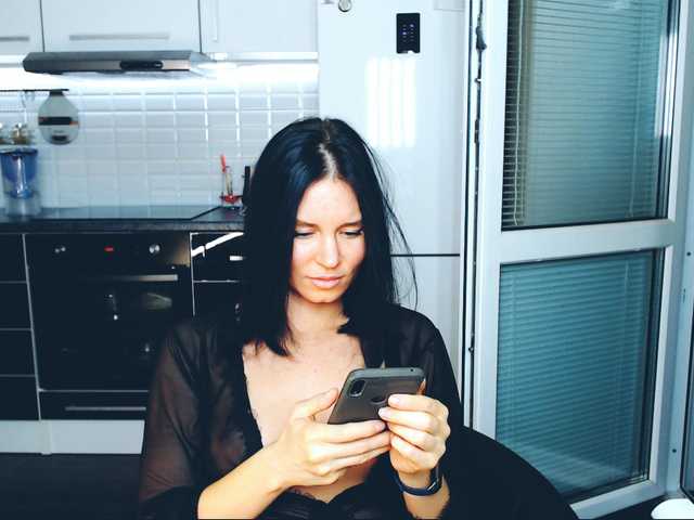 Capturas de pantalla de transmisión MsLatikaX