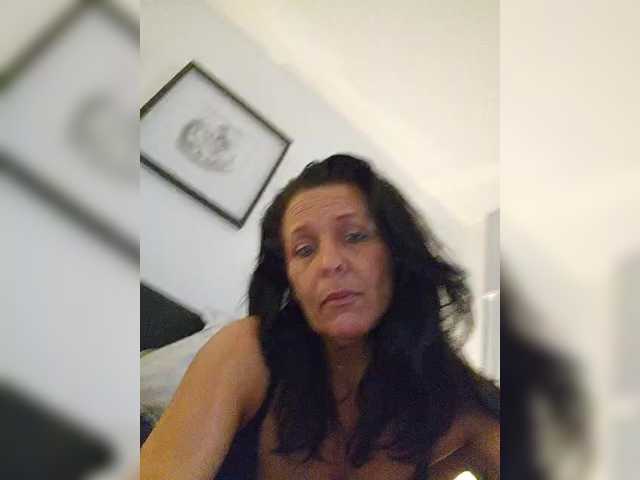 Capturas de pantalla de transmisión Nadjia74