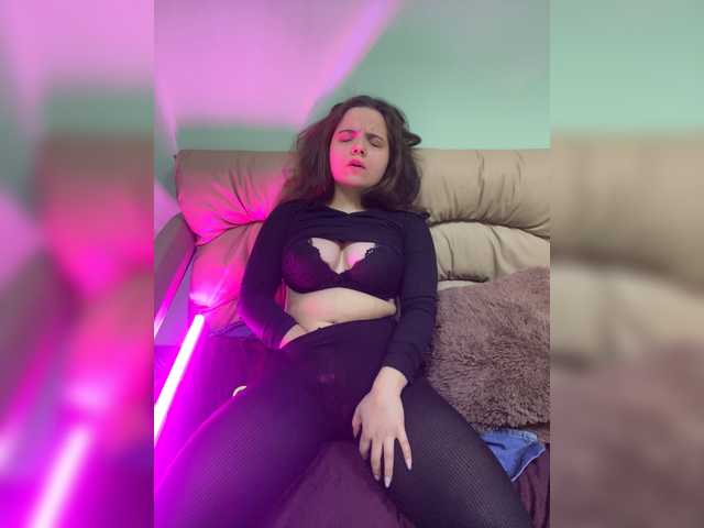 Capturas de pantalla de transmisión Lovailaa