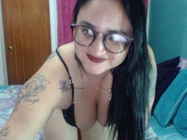 Capturas de pantalla de transmisión naugthy1