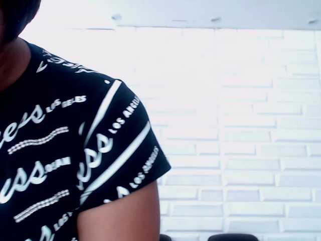 Capturas de pantalla de transmisión NicoleThomas