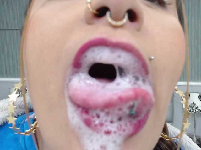 Fotos NicolleWayne DEEPTHROAT AND SPIT QUEEN !! #deepthroat #spit #messy #gag