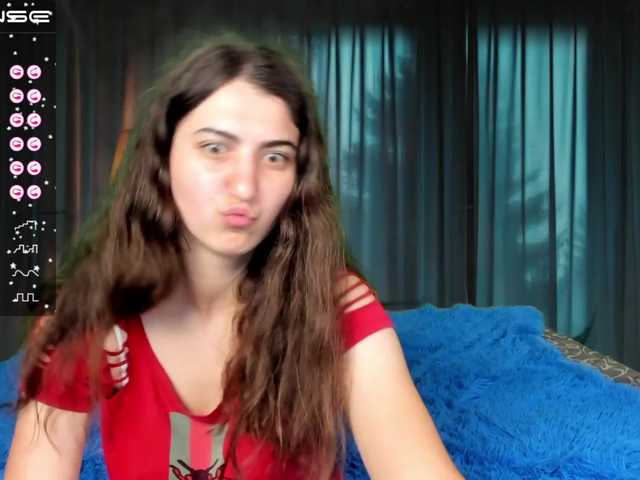 Capturas de pantalla de transmisión Nikki-Teylor