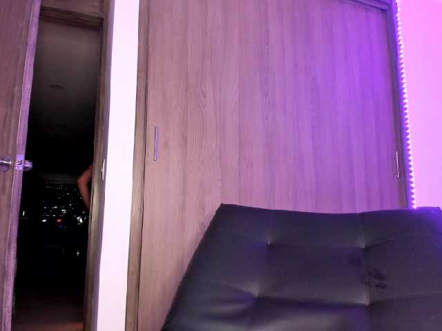 Capturas de pantalla de transmisión nikollmonroy