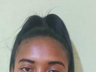 Chat de video erótico Nisaina