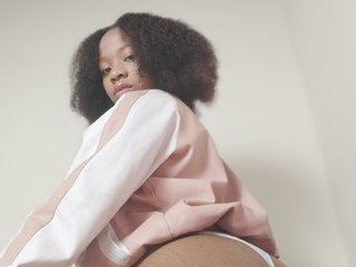 Chat de video erótico NuruAziza