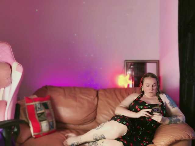 Capturas de pantalla de transmisión NylonQueen