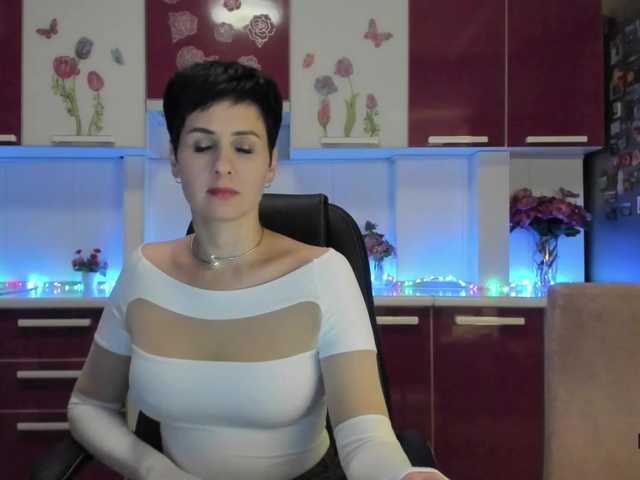 Capturas de pantalla de transmisión Olivija2020