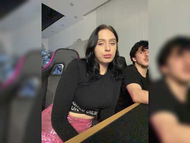 Capturas de pantalla de transmisión PARTYNEXTNEXT