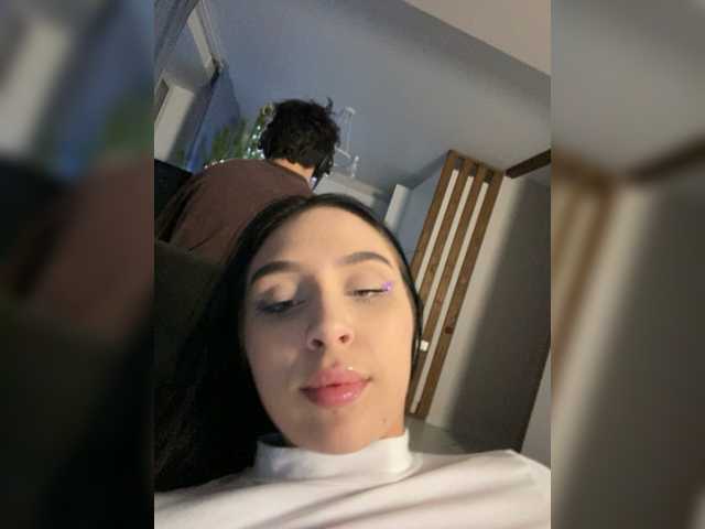 Capturas de pantalla de transmisión PARTYNEXTNEXT