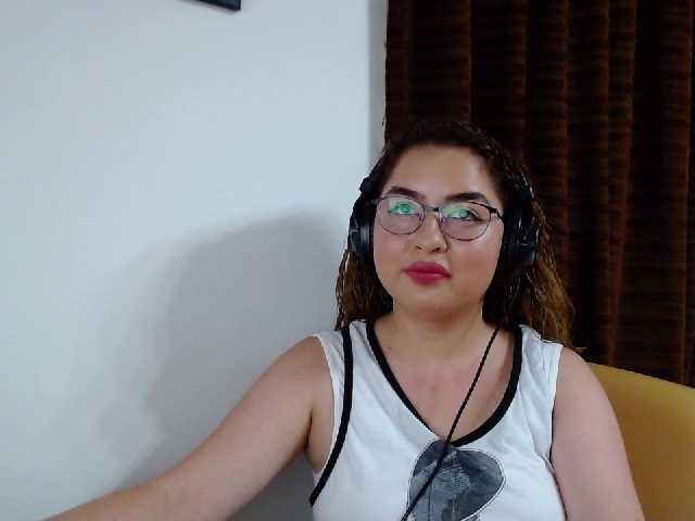 Capturas de pantalla de transmisión PaulaAlvares