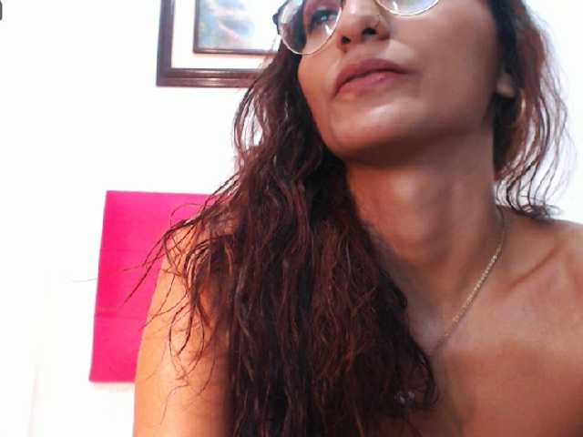 Fotos PennyTaylor Enjoy with me a delicious oil bath all over my body ♥Flash Pussy 40♥Fingering 190 ♥Fuckshow at goal! 550