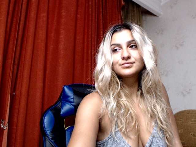 Fotos PlayfulNicole Lets meet better and lets have some fun :) Lush is on :) Offer me pleasure with your *****s ;) follow me