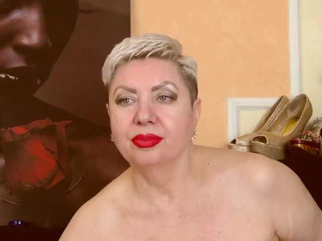 Fotos PoshLadyx Gorgeous naked body 50 blow job 30 play with legs 30 caress the breast 30 caress the pussy 30 caress the ass 30 orgasm 100 anal 100 watch the camera and tease you 50!