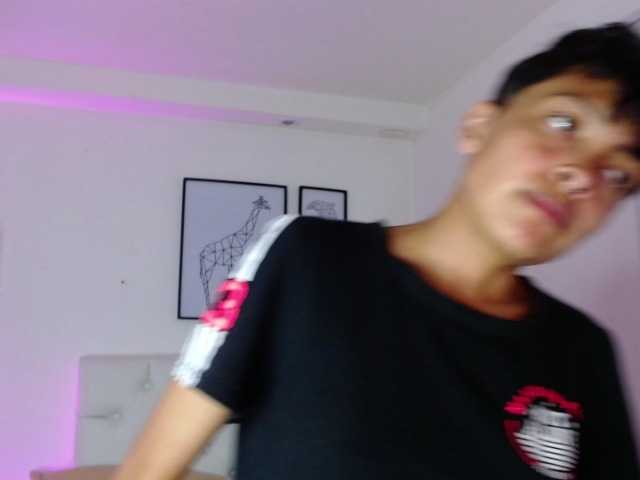 Capturas de pantalla de transmisión Pretty-black