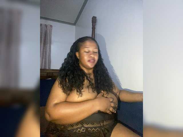 Capturas de pantalla de transmisión Pretty-Ebony