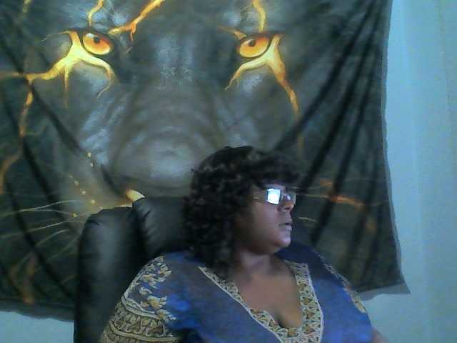 Capturas de pantalla de transmisión PrettyBlacc