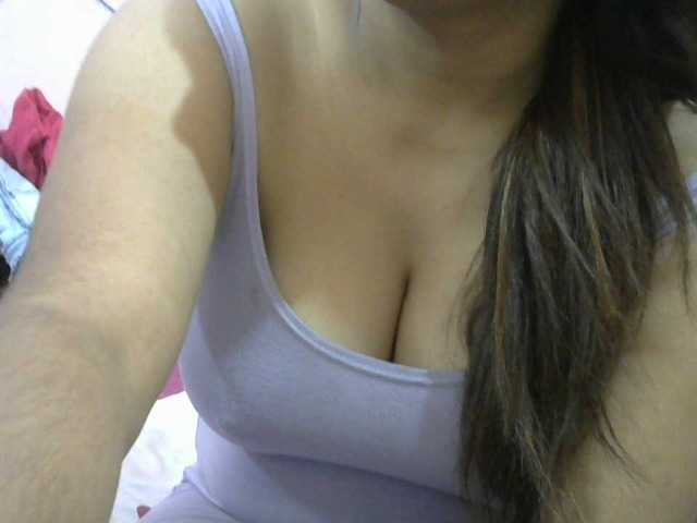 Capturas de pantalla de transmisión Priya10