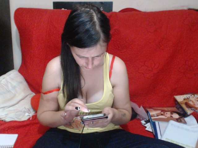 Capturas de pantalla de transmisión PureJulie