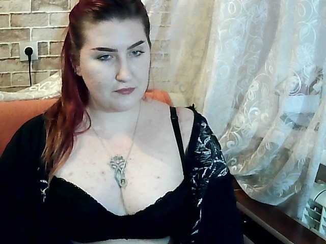 Capturas de pantalla de transmisión queenchaos