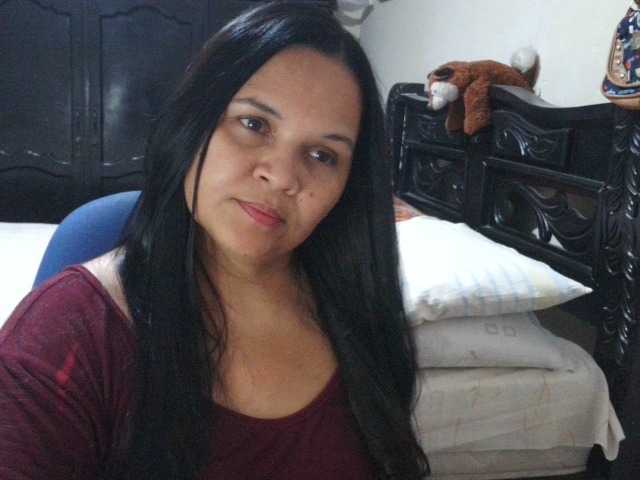 Capturas de pantalla de transmisión QueenNight