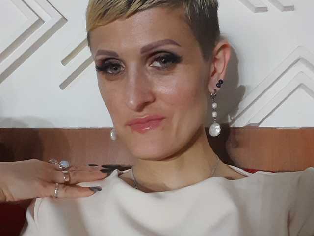 Foto del perfil N-I-M-F-O-M-A-N-K-A