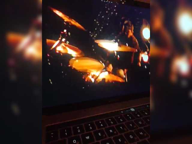Capturas de pantalla de transmisión LoversLab