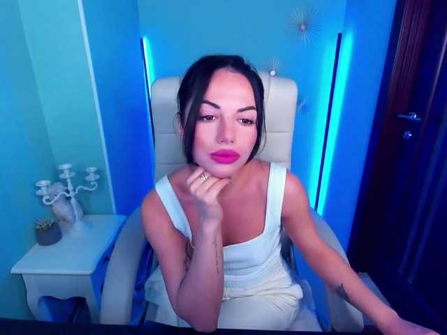 Fotos Addicted_to_u Glad to see everyone! Show only in private! Get up 50 ..s2s 200 ... Order pizza for me -1234 tokens .. Give a bouquet of flowers 1500..Food for my bald cat 707) Blown up in private - 500 tokens) blowjob in private 666 ) toys in private -987 tokens